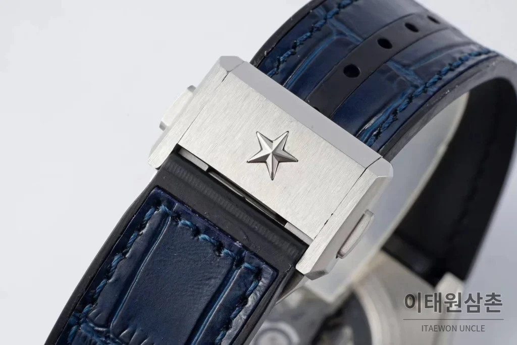 제니스 디파이 스켈레톤 스틸 스타다이얼 오토매틱 41mm 네이비 가죽 스트랩