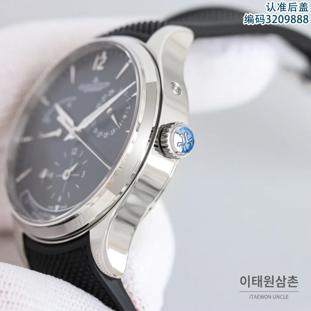 제니스 마스터 오토매틱 42mm 화이트 다이얼 블랙 러버 스트랩
