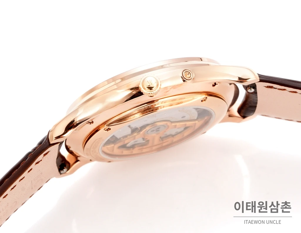 제니스 마스터 울트라 싱 오토매틱 39mm 화이트 다이얼 브라운 가죽 스트랩