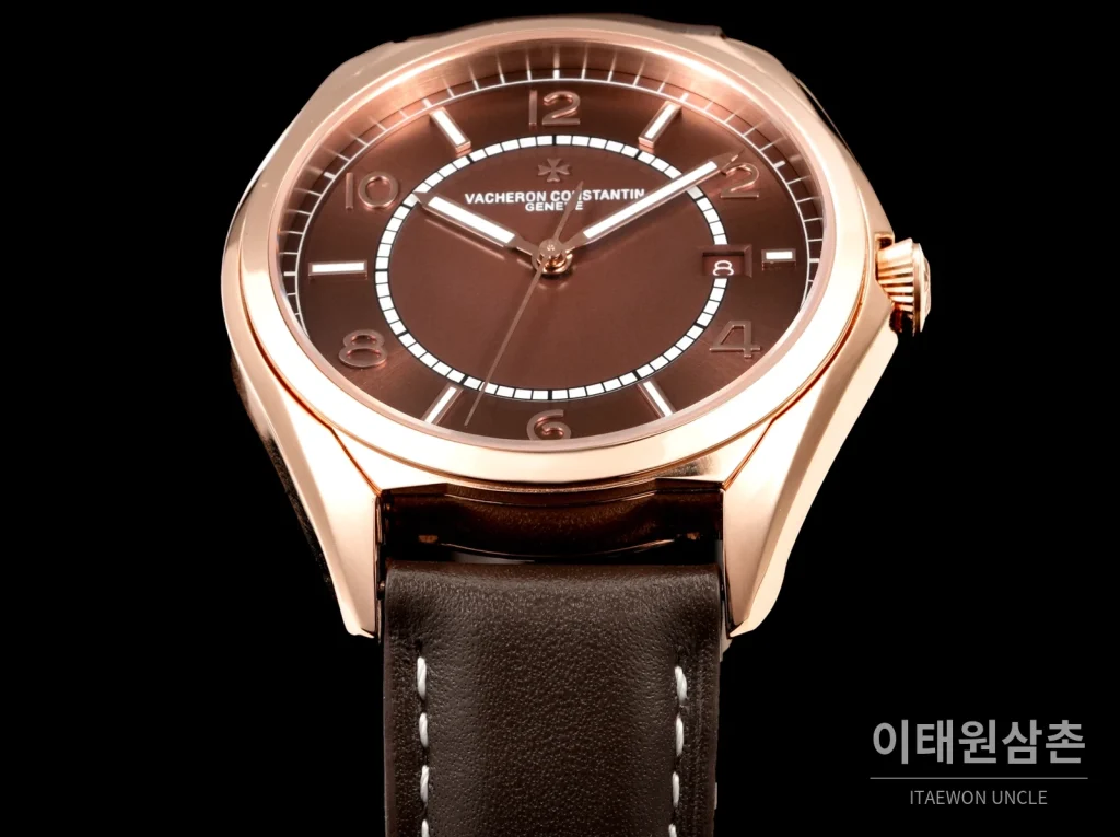 제니스 오버시즈 오토매틱 40mm