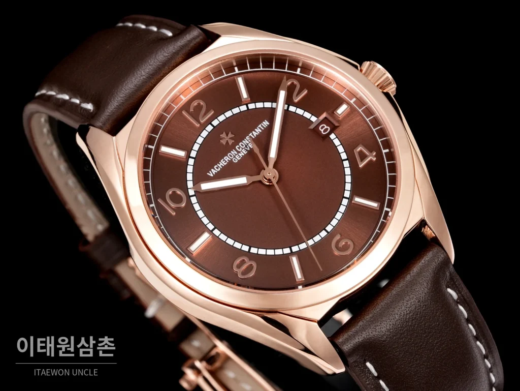 제니스 오버시즈 오토매틱 40mm