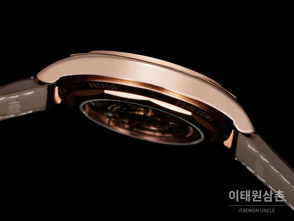 제니스 오버시즈 오토매틱 40mm