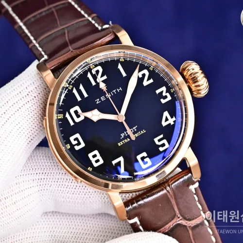 제니스 파일럿 오토매틱 45mm 네이비 다이얼
