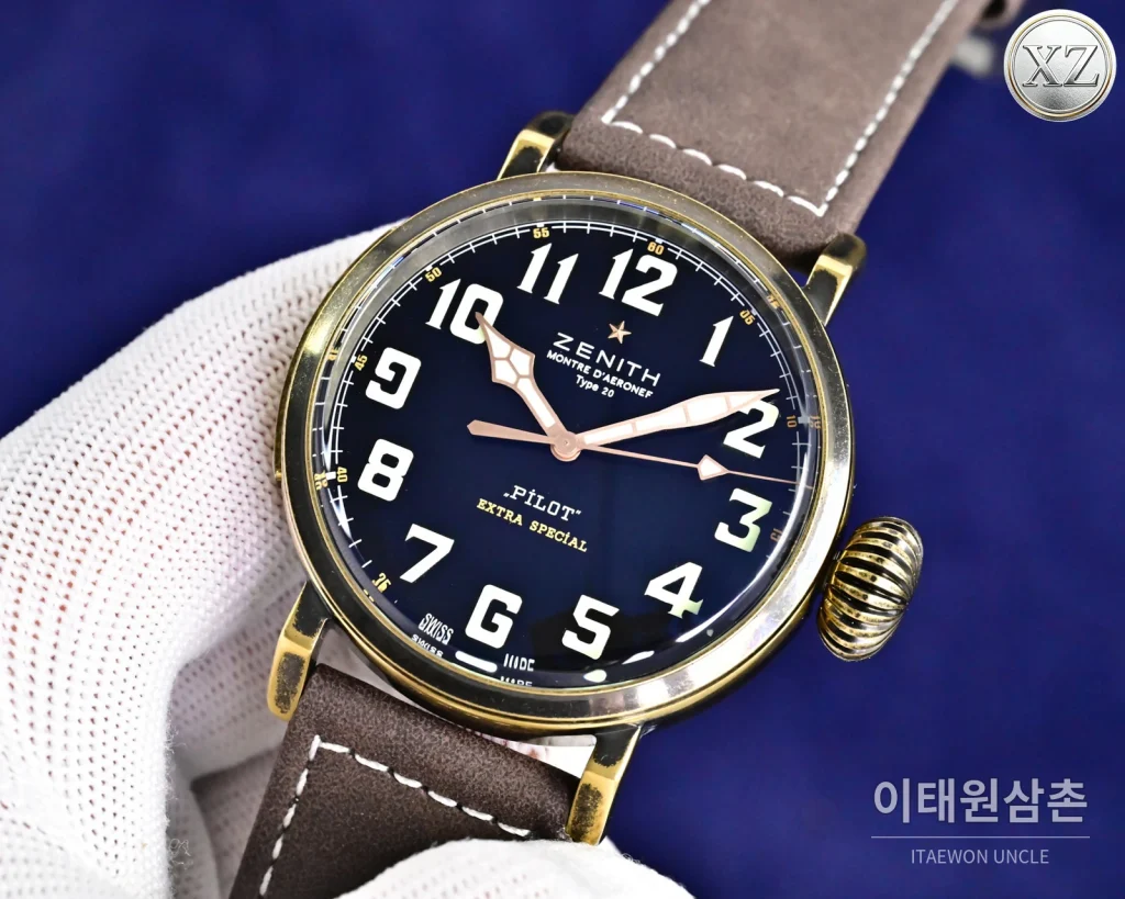 제니스 파일럿 오토매틱 45mm 그레이 다이얼