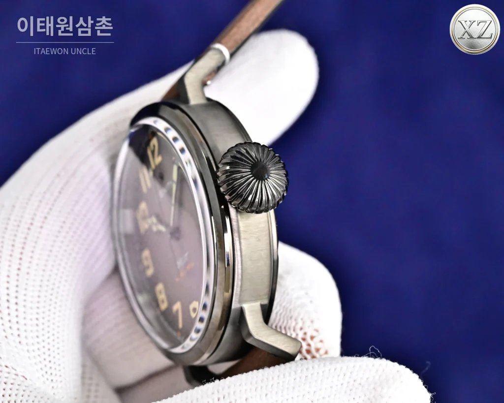제니스 파일럿 오토매틱 45mm 네이비 다이얼