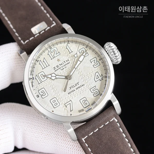 제니스 파일럿 티타늄 오토매틱 45mm 블랙