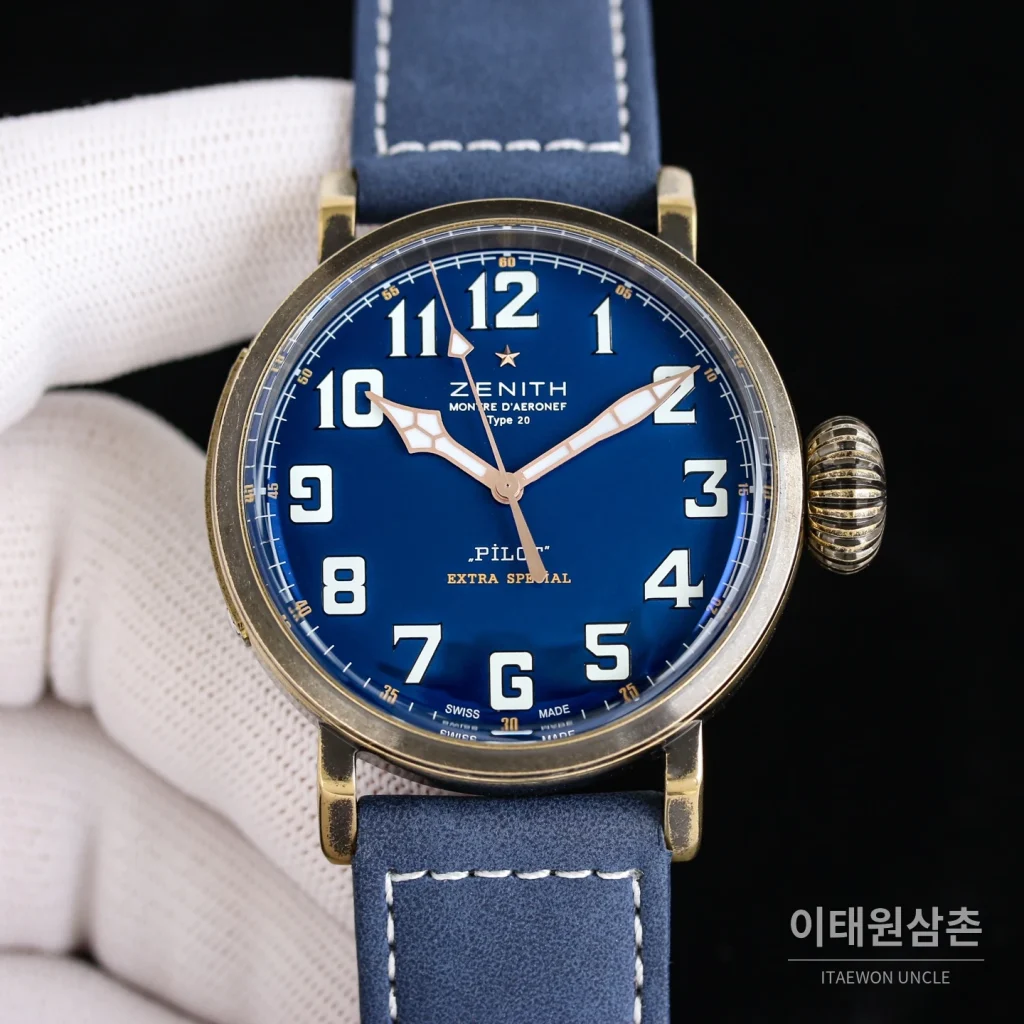 제니스 파일럿 티타늄 오토매틱 45mm 블랙 네이비 가죽 스트랩