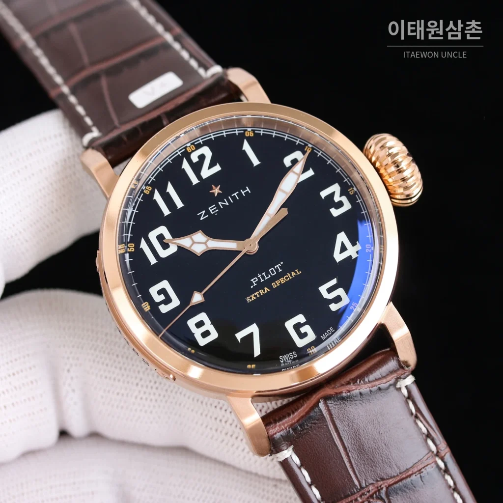 제니스 파일럿 티타늄 오토매틱 45mm 블랙 (2)