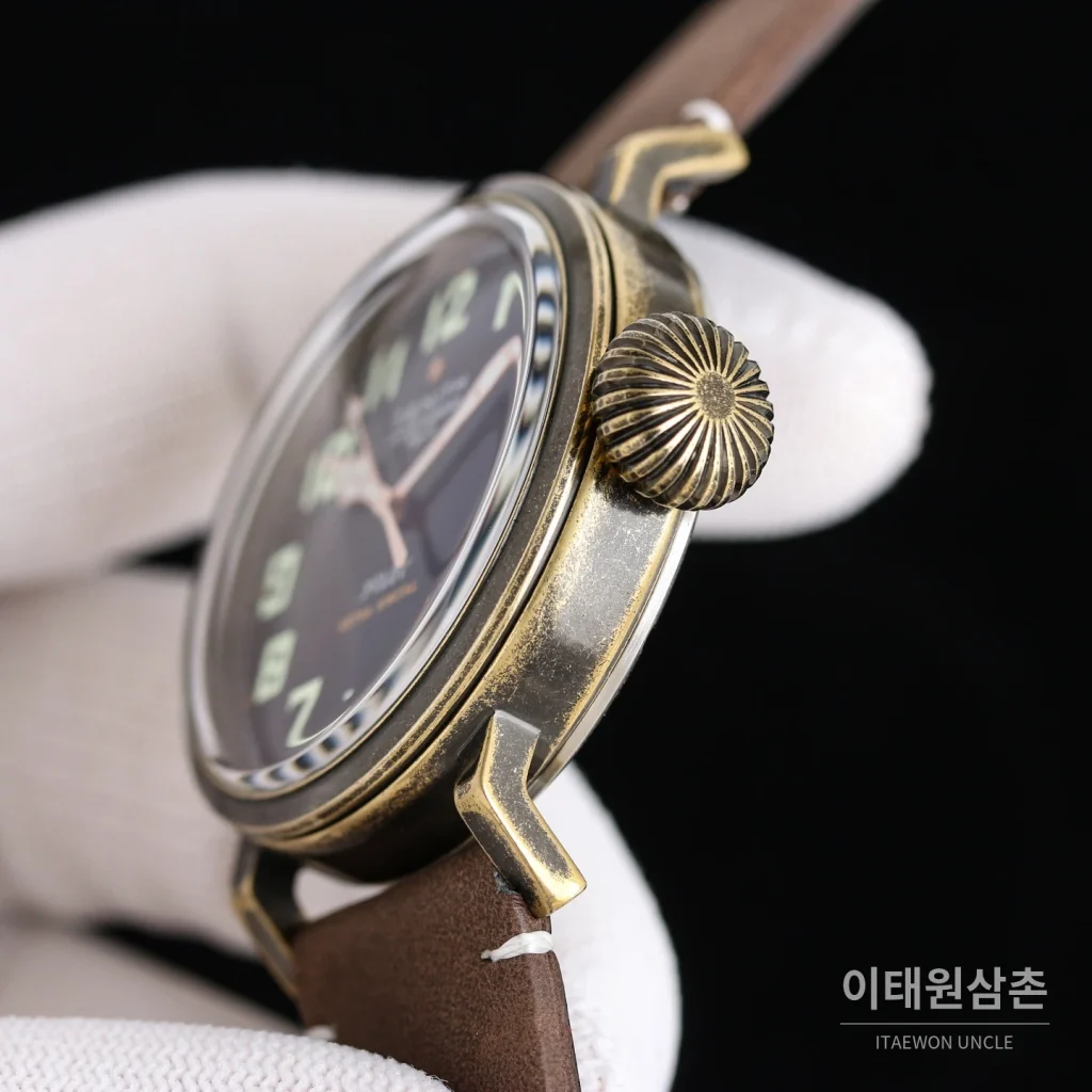 제니스 파일럿 티타늄 오토매틱 45mm 블랙 네이비 가죽 스트랩
