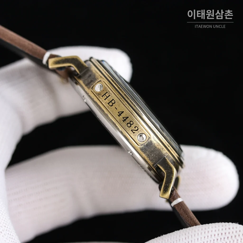 제니스 파일럿 티타늄 오토매틱 45mm 블랙 네이비 가죽 스트랩