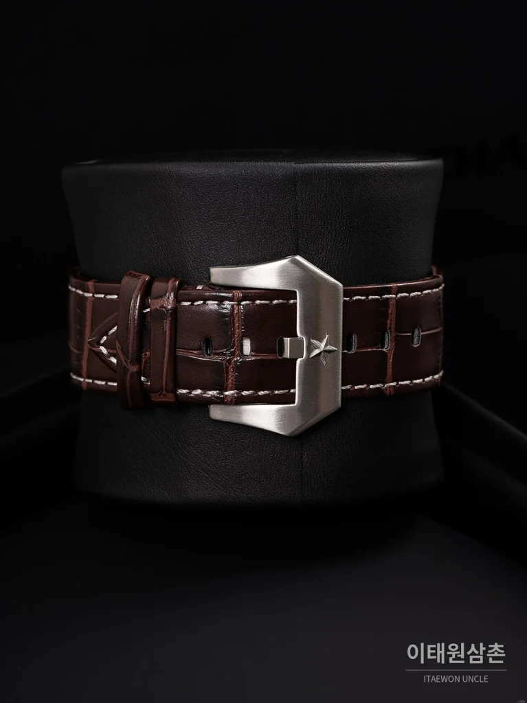제니스 파일럿 타입 20 스네이크핸즈 오토매틱 45mm 블랙 다이얼 브라운 가죽 스트랩 로즈골드 베젤