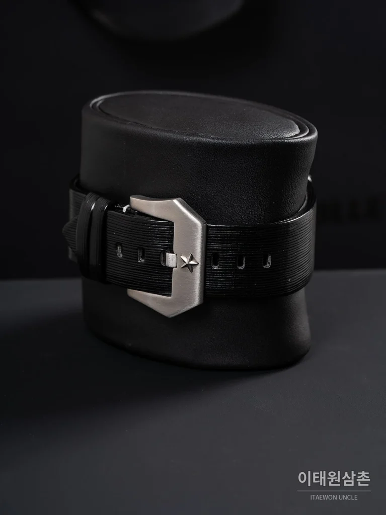 제니스 파일럿 타입 20 스네이크핸즈 오토매틱 45mm 그린 다이얼 블랙 가죽 스트랩 골드 베젤